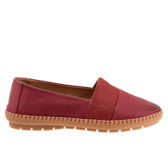 Trotters Shoes - Trotters Womens Ruby Red Shoes (NWT)